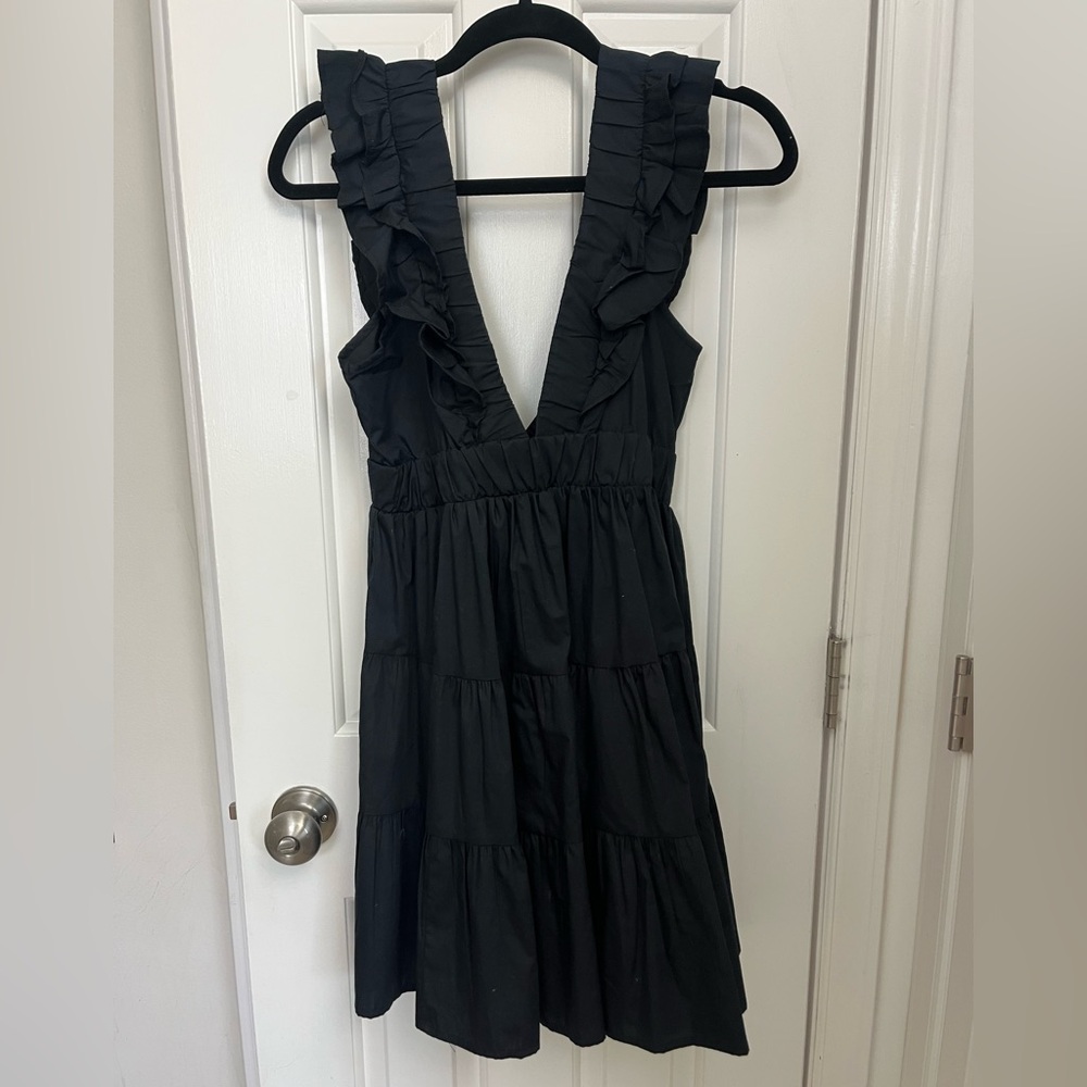 Abercrombie Black Ruffled V-Neck Dress